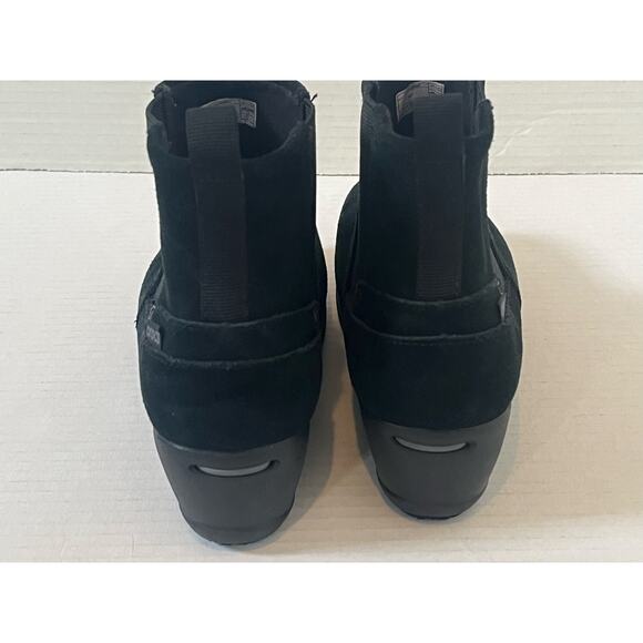Women's Crocs Black Wedge Fall Winter Wedge Boot Booties Sz 7 - Picture 6 of 9